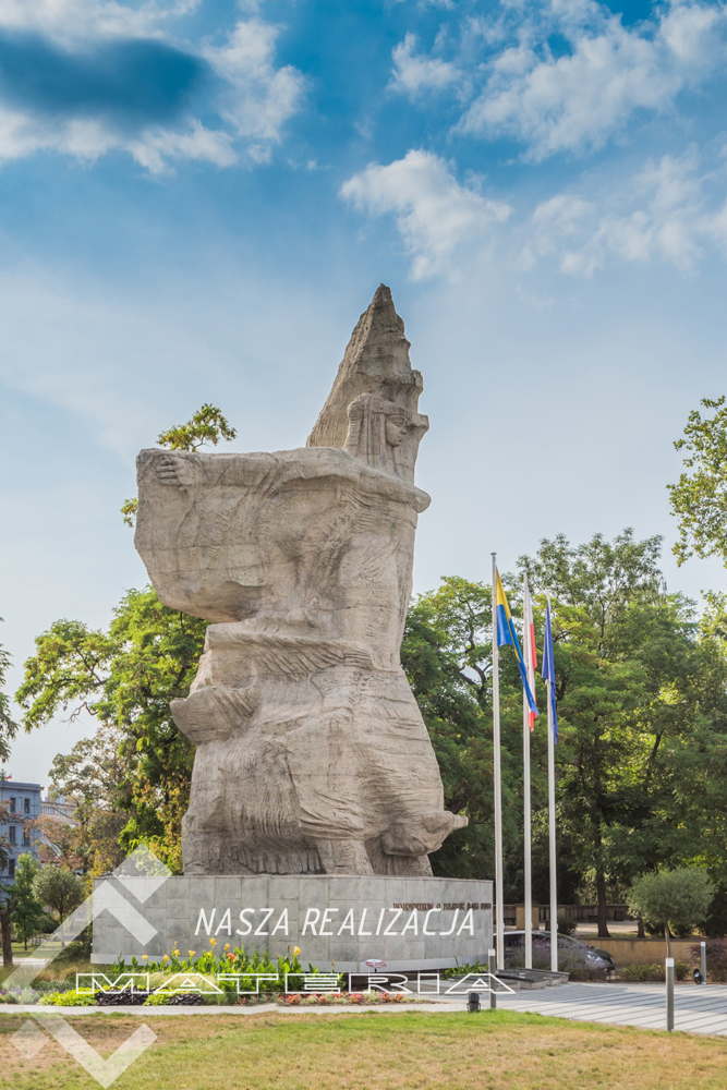 renowacja pomnika na placu wolności